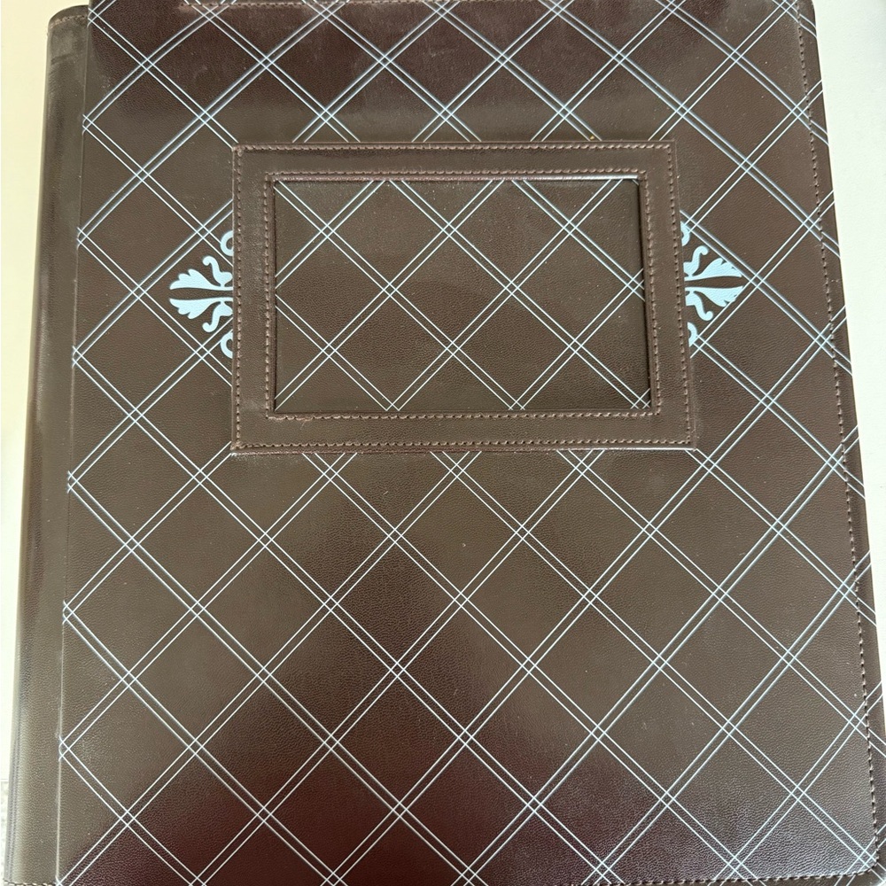 Creative memories Picfolio album with a pack of double sided sleeves.